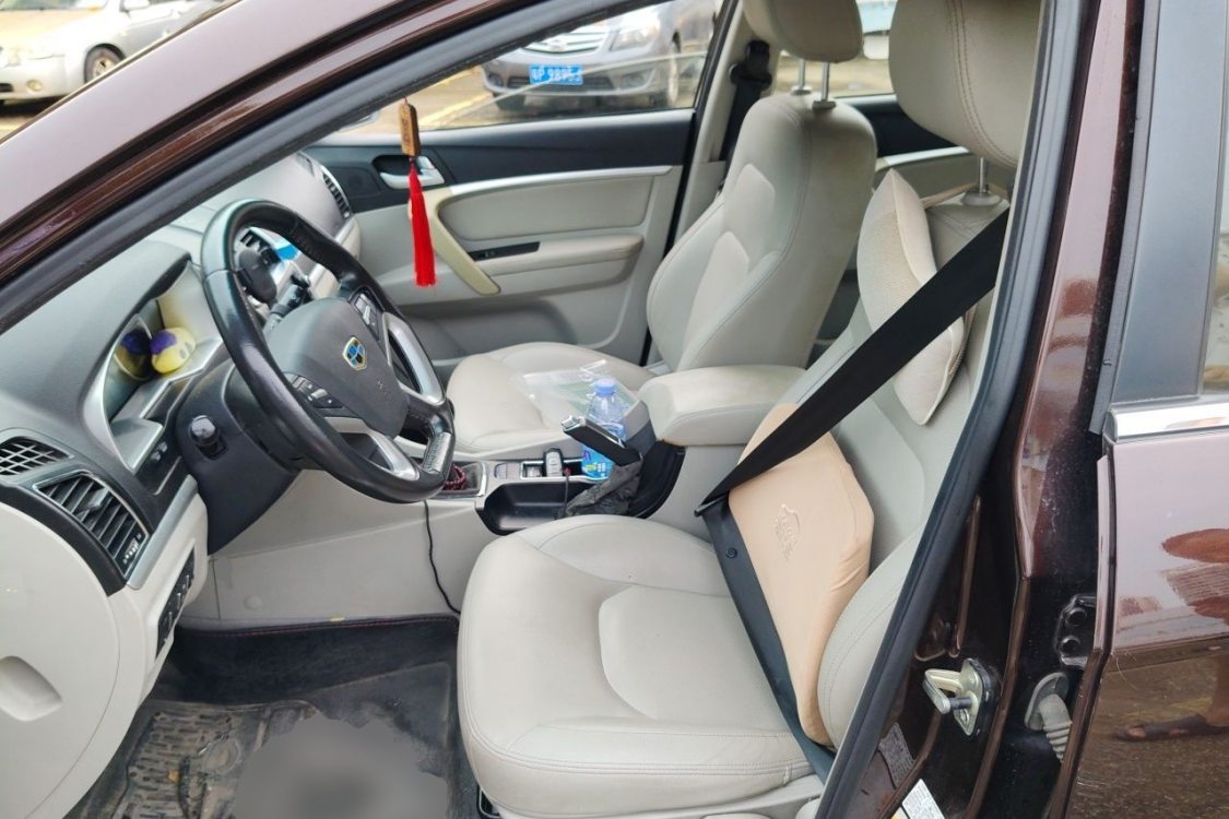 GEELY Emgrand 2015 car image #20
