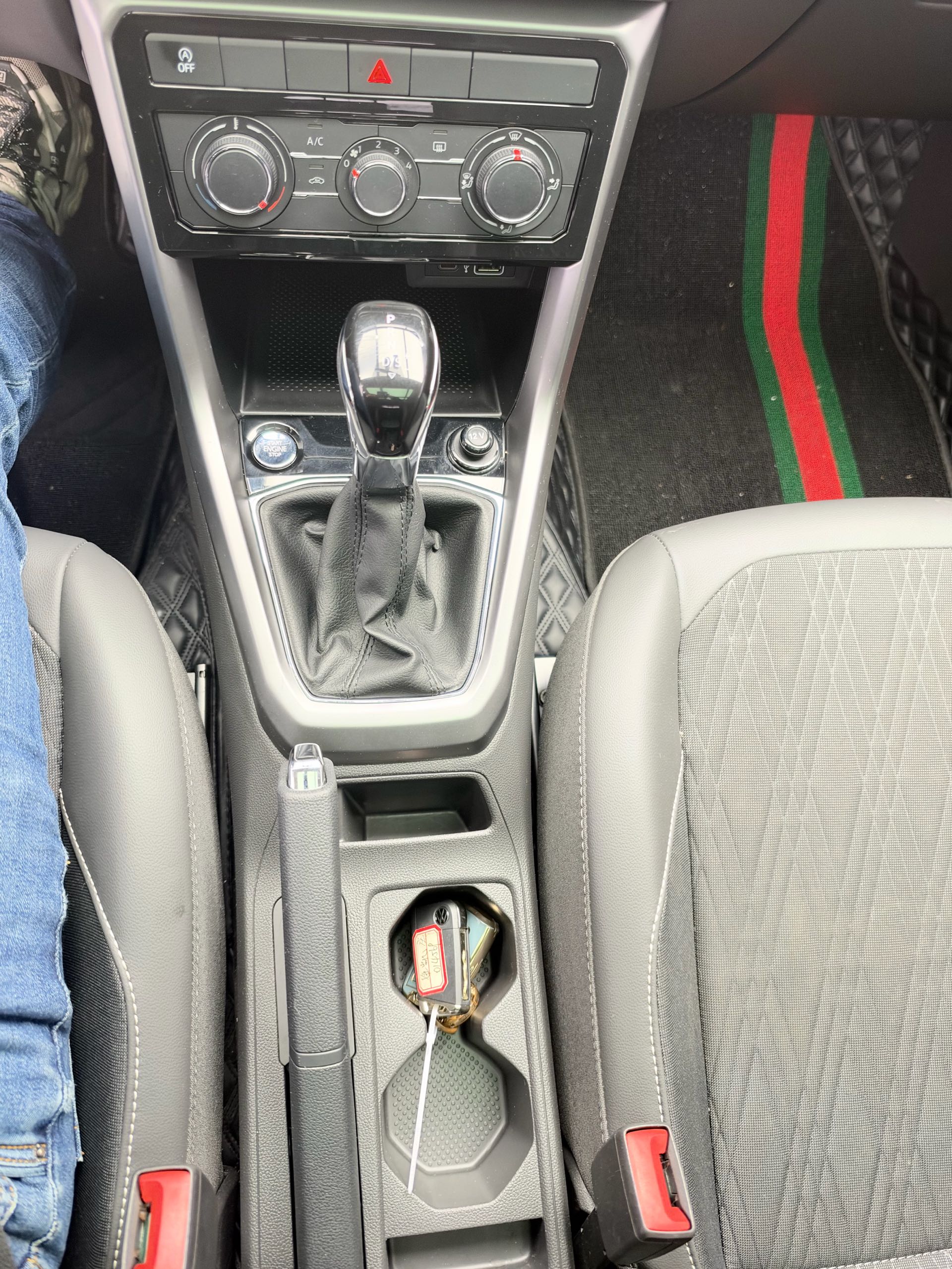 Volkswagen T-Cross 2022 car image #10