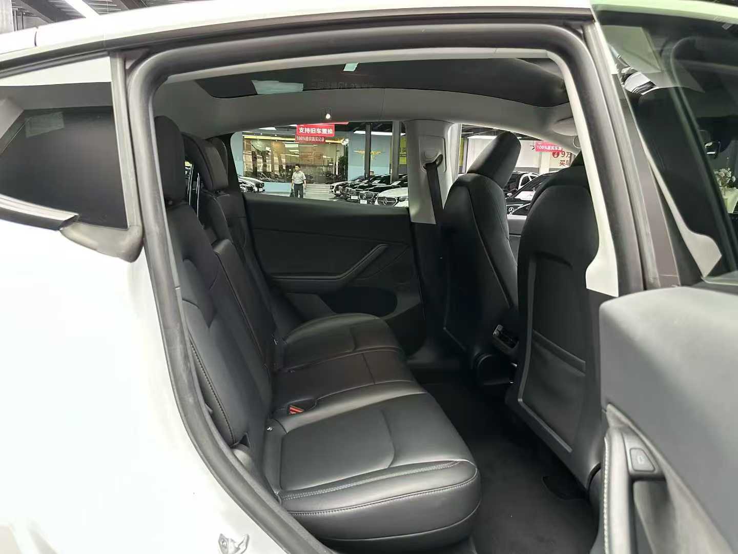 Tesla Model Y 2024 #7 Tesla Model Y 2024 car image #7