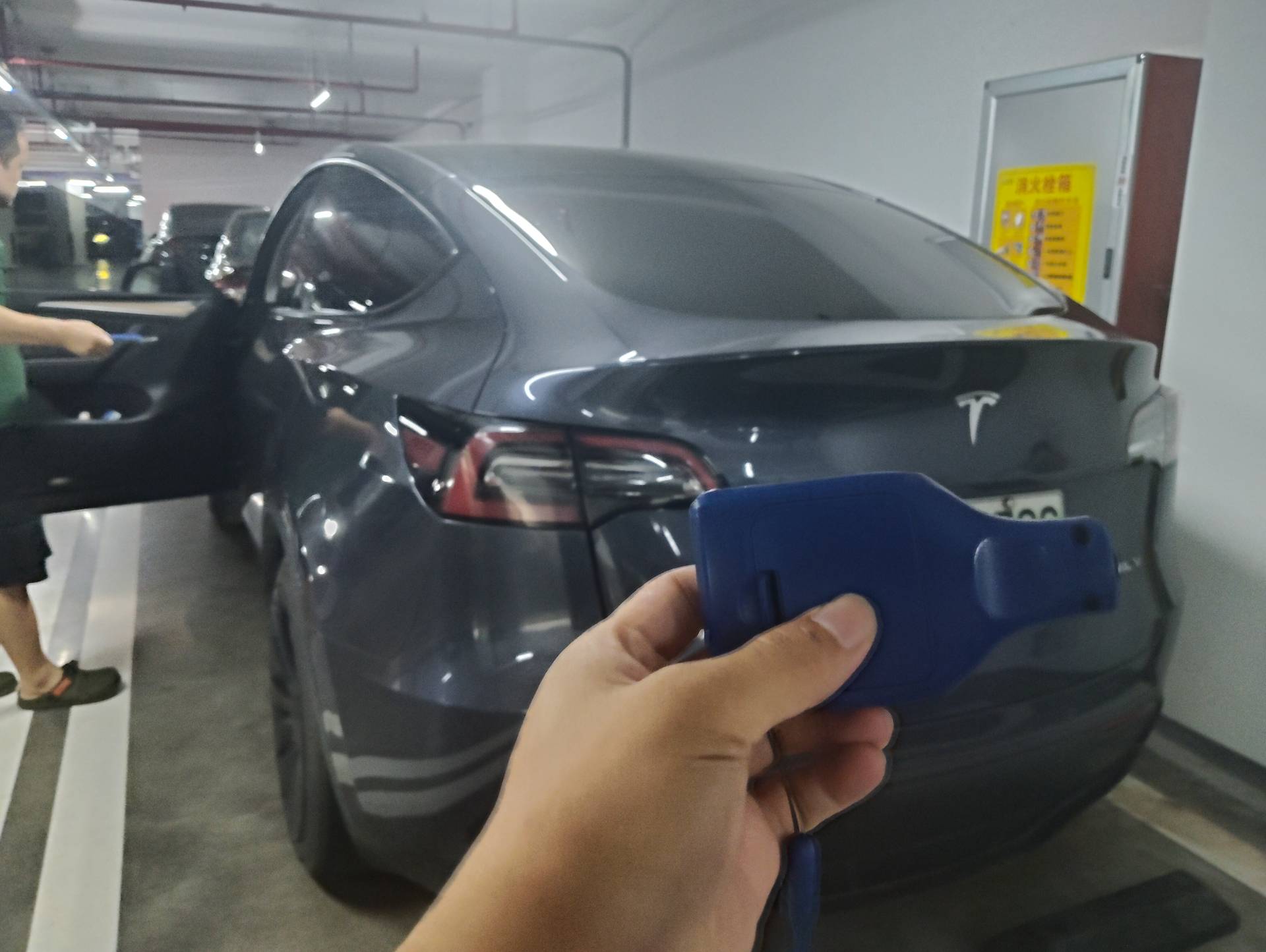 Tesla Model Y 2022 car image #6