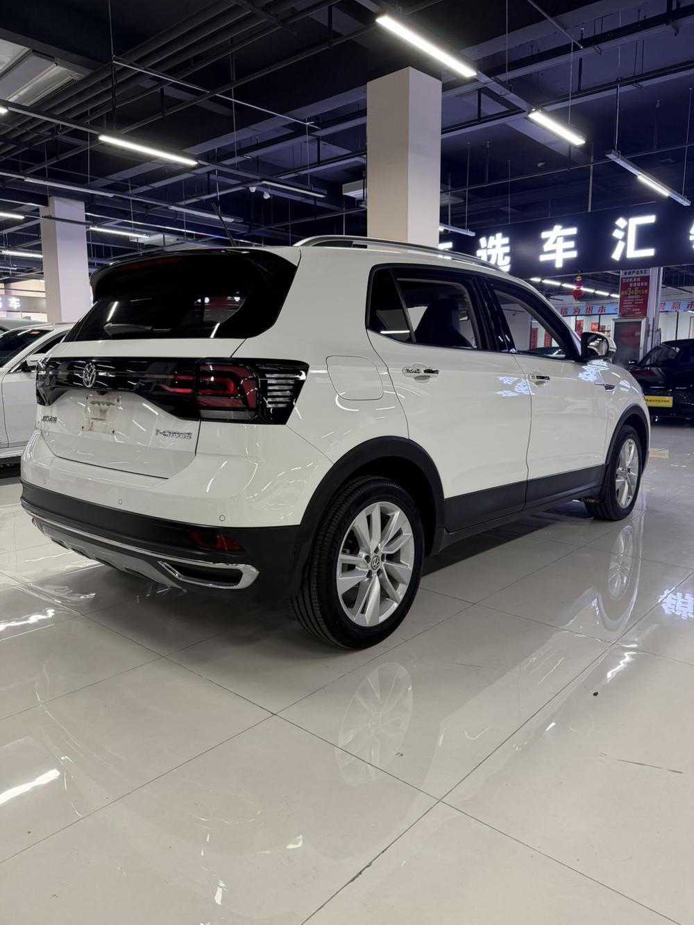 Volkswagen T-Cross 2020 car image #5