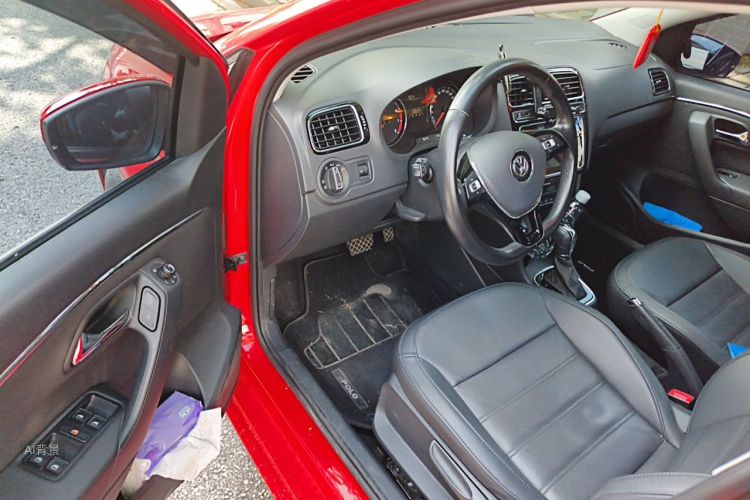 Volkswagen Polo 2018 car image #18