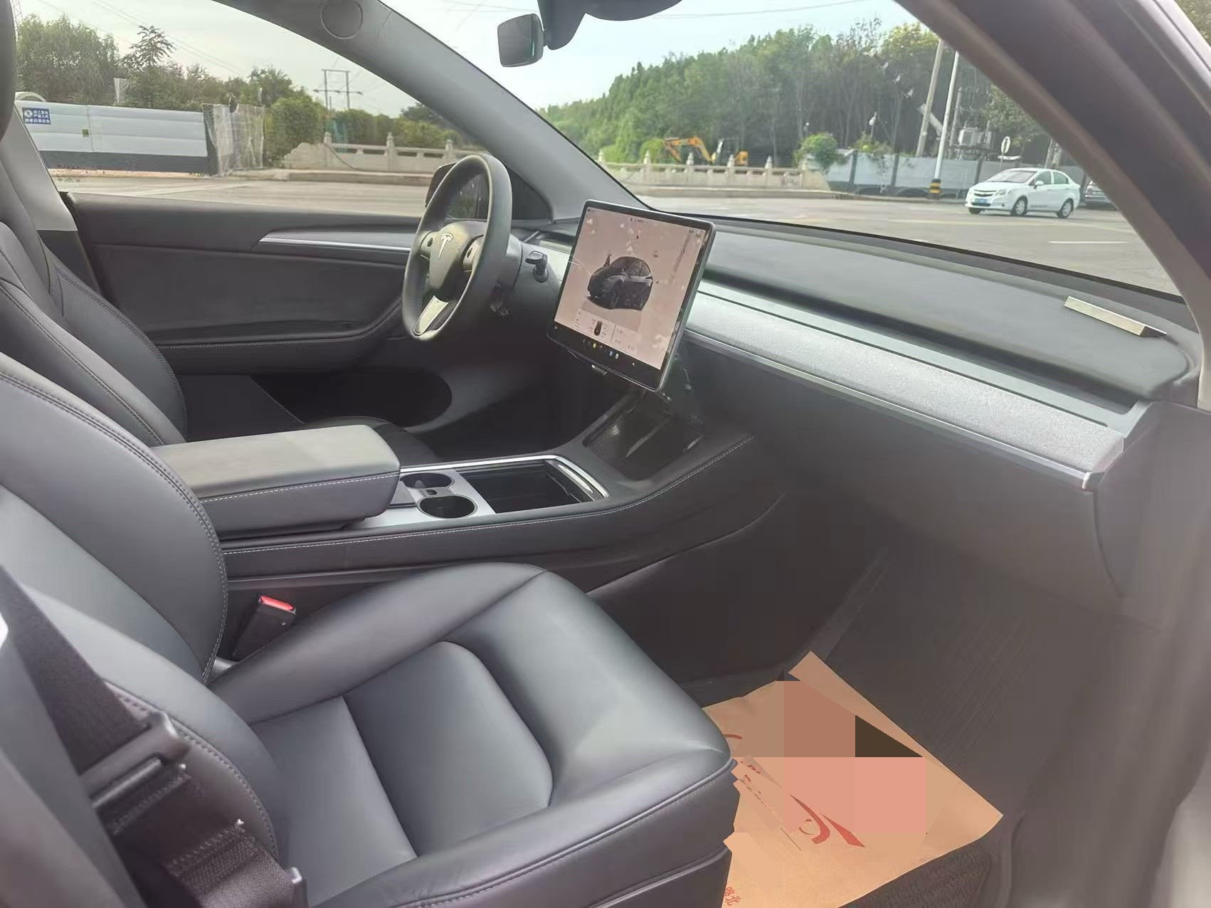 Tesla Model Y 2023 изображение автомобиля #4