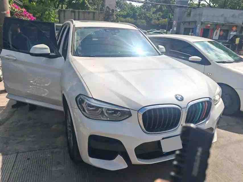 BMW X3 2019 car image #2