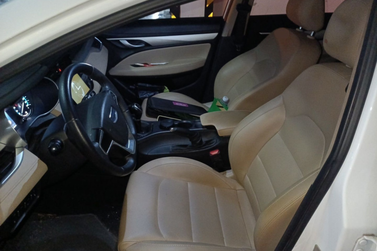 GEELY Emgrand 2018 #19 GEELY Emgrand 2018 car image #19