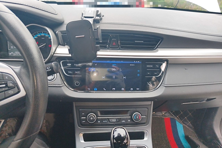 GEELY Emgrand 2020 car image #17