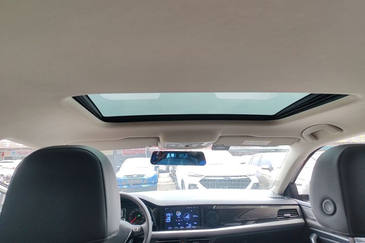 Volkswagen Lavida 2019 car image #18