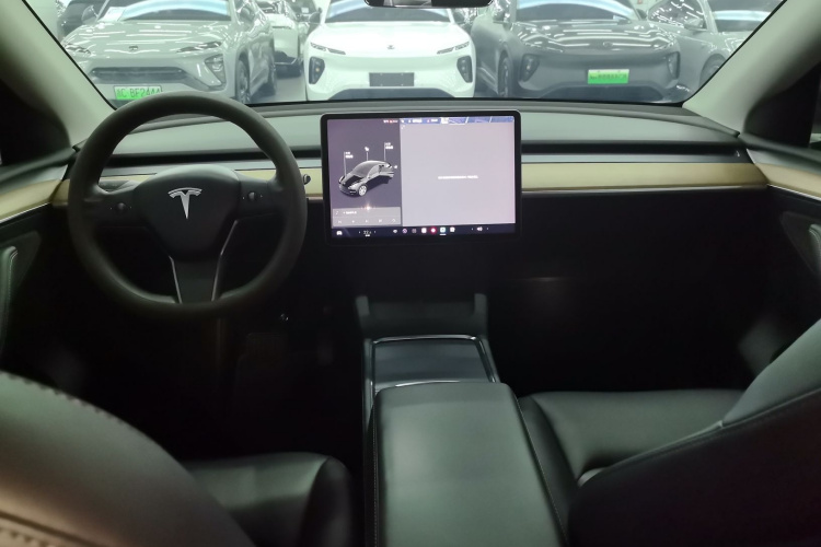 Tesla Model Y 2021 #10 Tesla Model Y 2021 car image #10