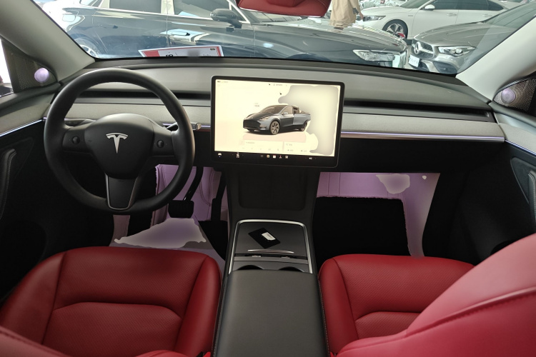Tesla Model Y 2024 #10 Tesla Model Y 2024 car image #10