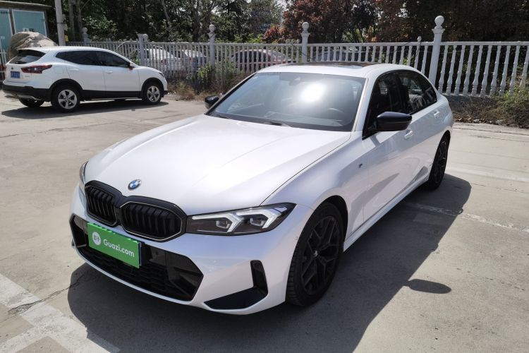 BMW 3 Series 2024 car image #2