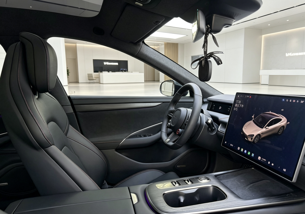 2024 car image #15