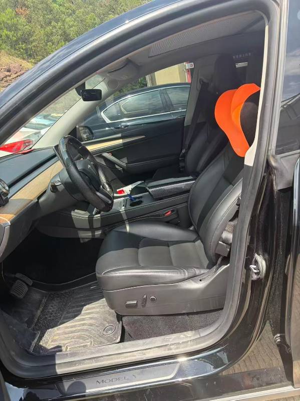 Tesla Model Y 2021 car image #2