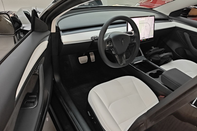 Tesla Model 3 2021 #16 Tesla Model 3 2021 car image #16