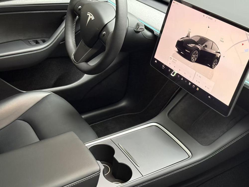 Tesla Model Y 2023 #11 Tesla Model Y 2023 car image #11