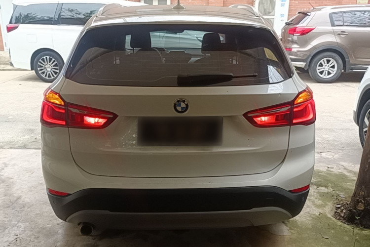 BMW X1 2017 #6 BMW X1 2017 immagine di auto #6