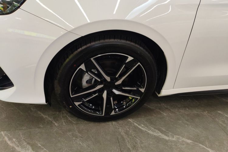 GEELY Binray 2024 car image #9