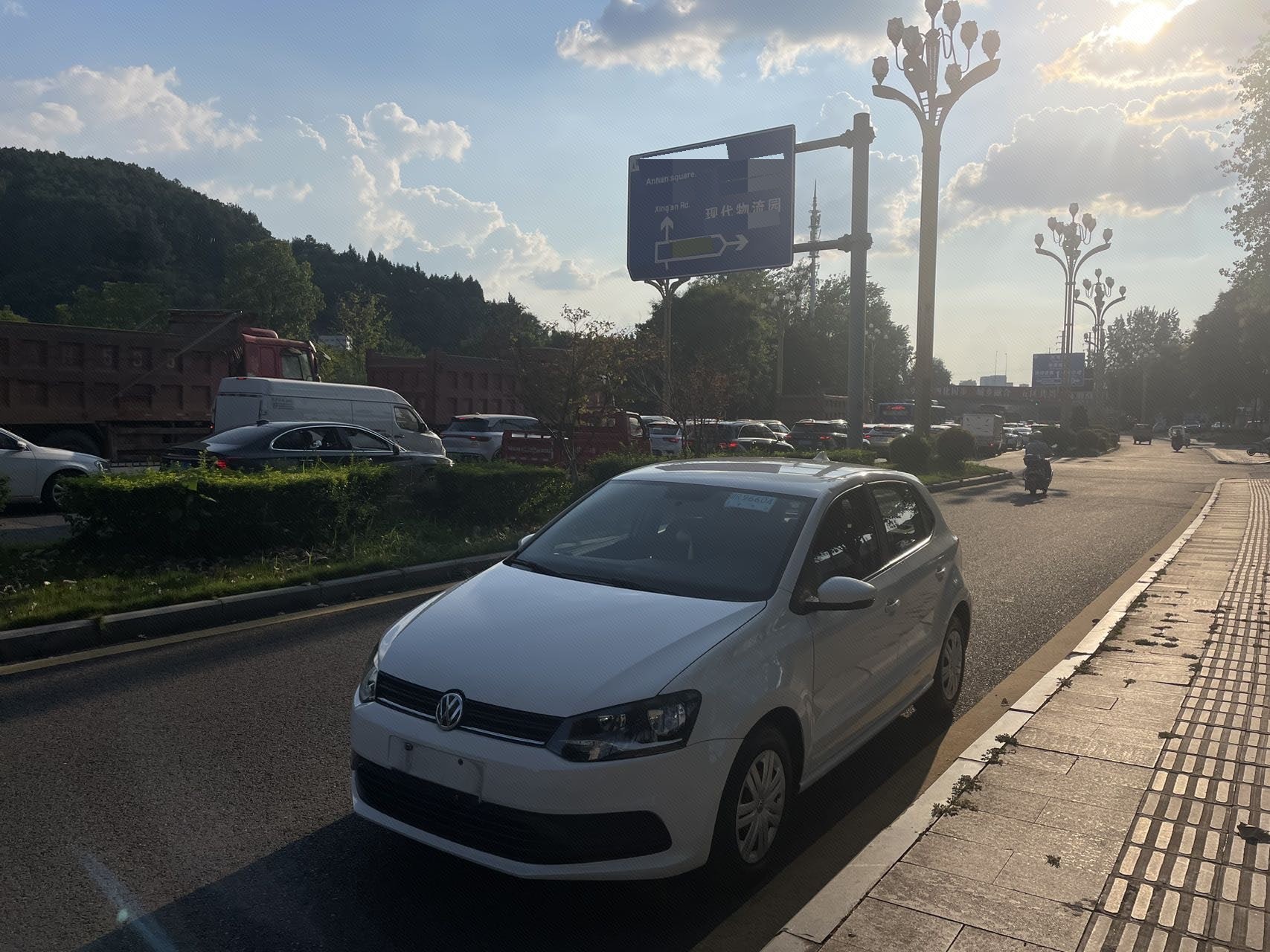 Volkswagen Polo 2016 car image 