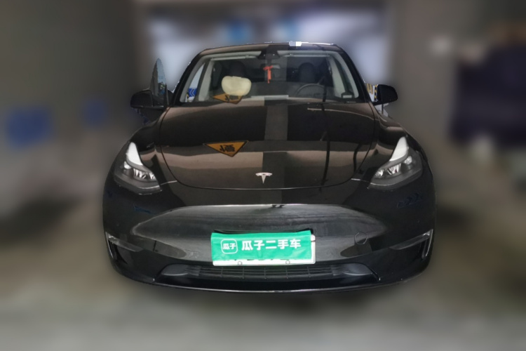 Tesla Model Y 2023 #3 Tesla Model Y 2023 car image #3