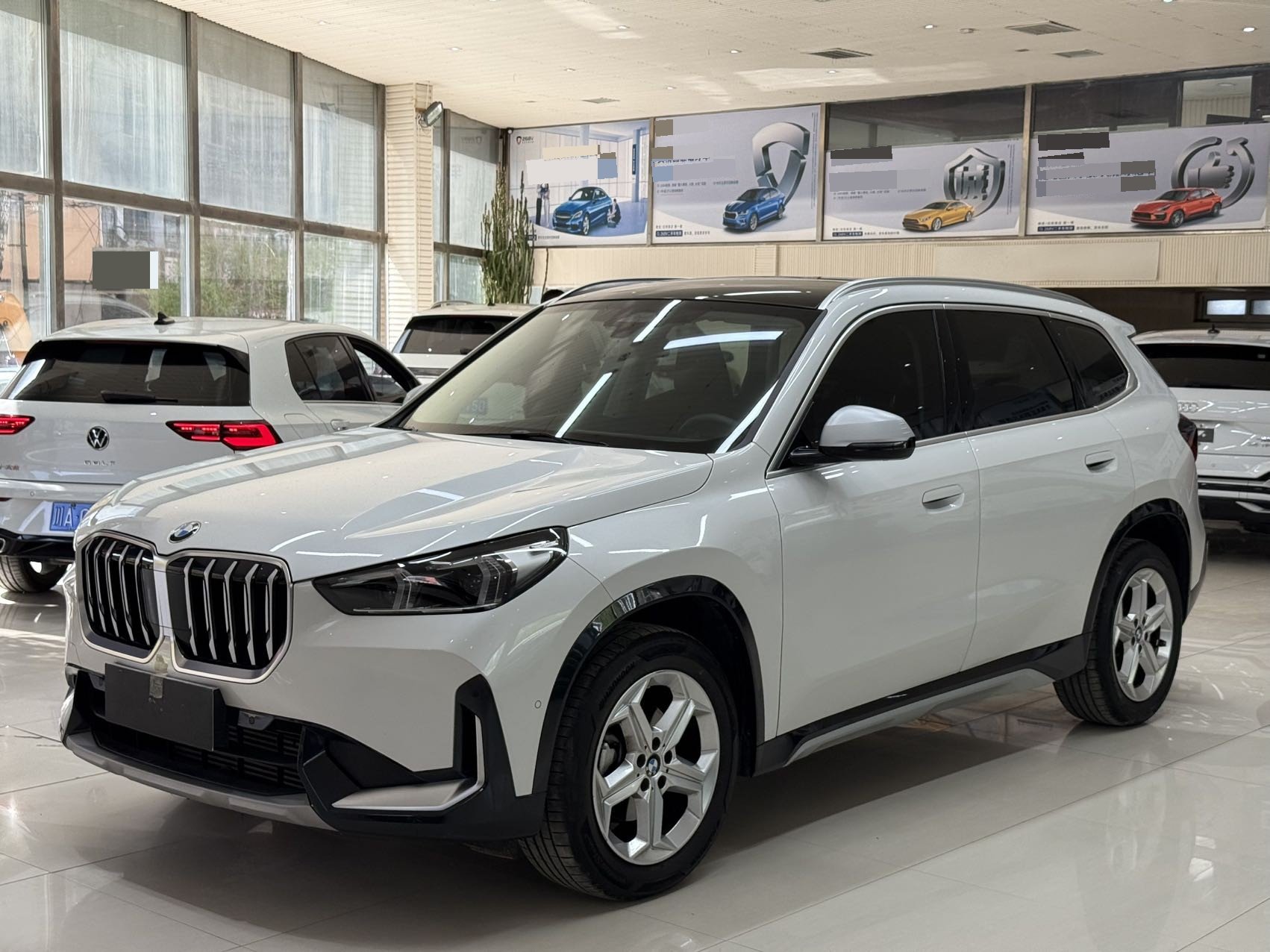 BMW X1 2023 car image 