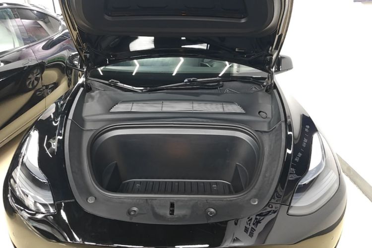 Tesla Model Y 2023 #20 Tesla Model Y 2023 car image #20