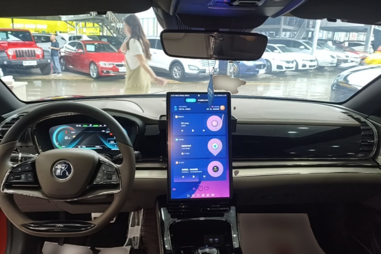 BYD Han 2021 car image #10