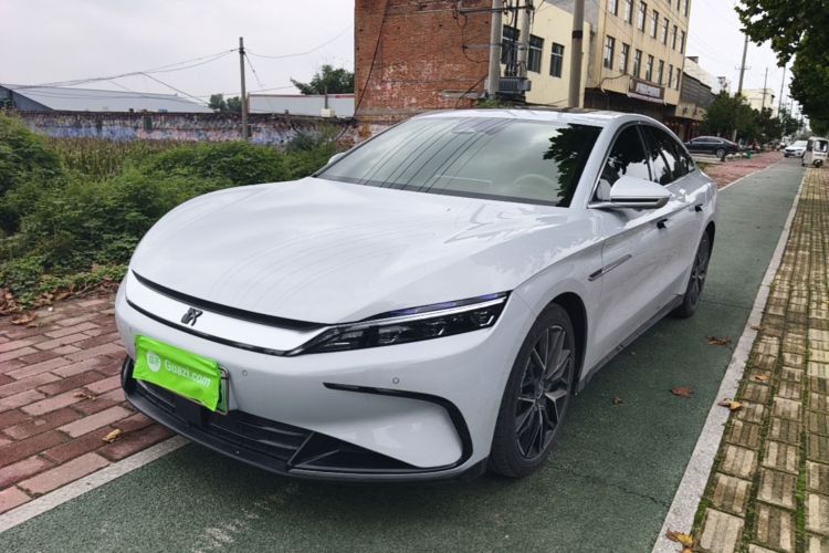 BYD Han 2024 immagine di auto #2