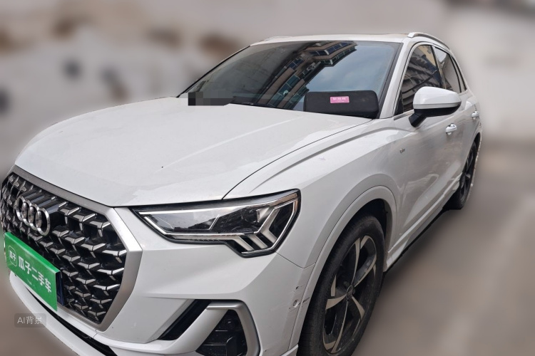 Audi Q3 2025 immagine di auto #2