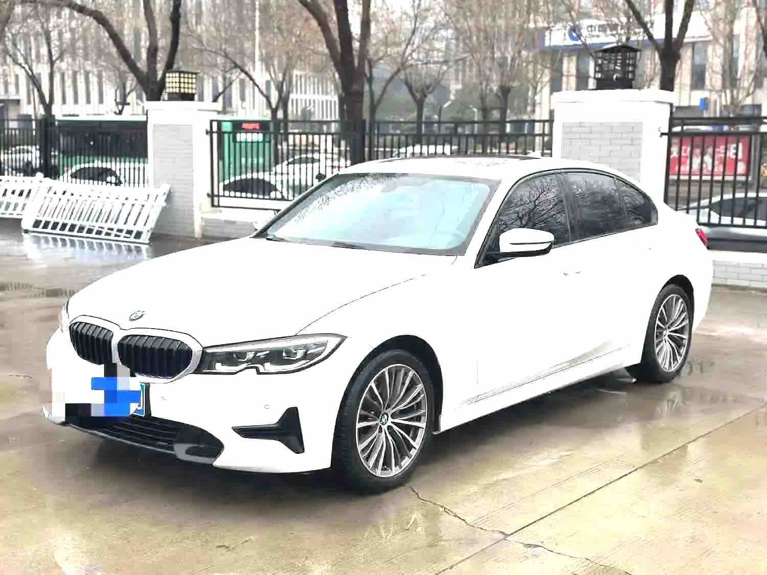BMW 3 Series 2022 BMW 3 Series 2022 car image