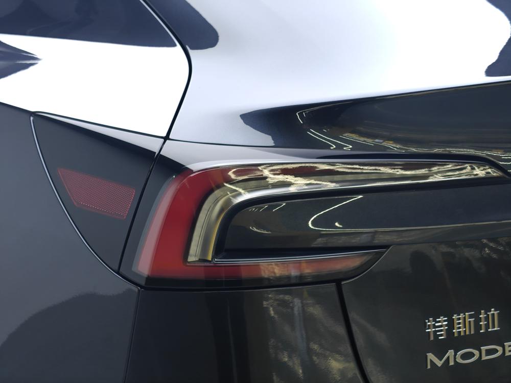 Tesla Model 3 2025 car image #13