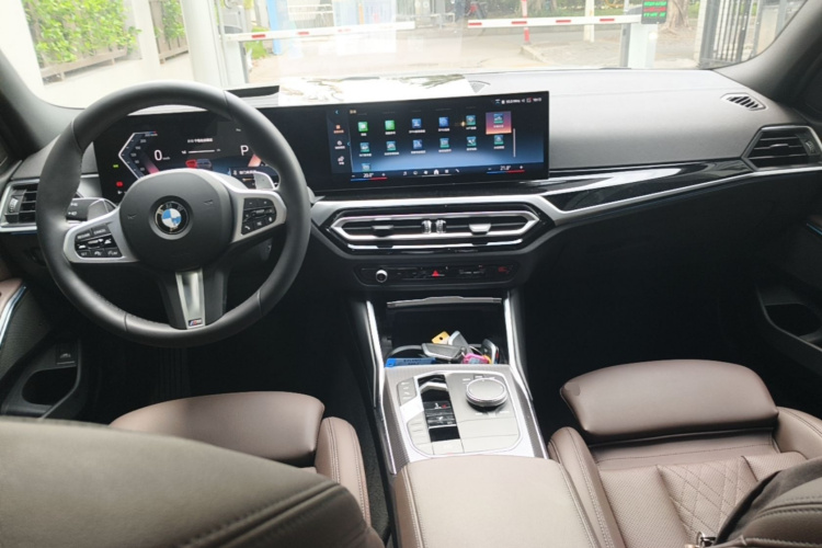 BMW 3 Series 2024 car image #11