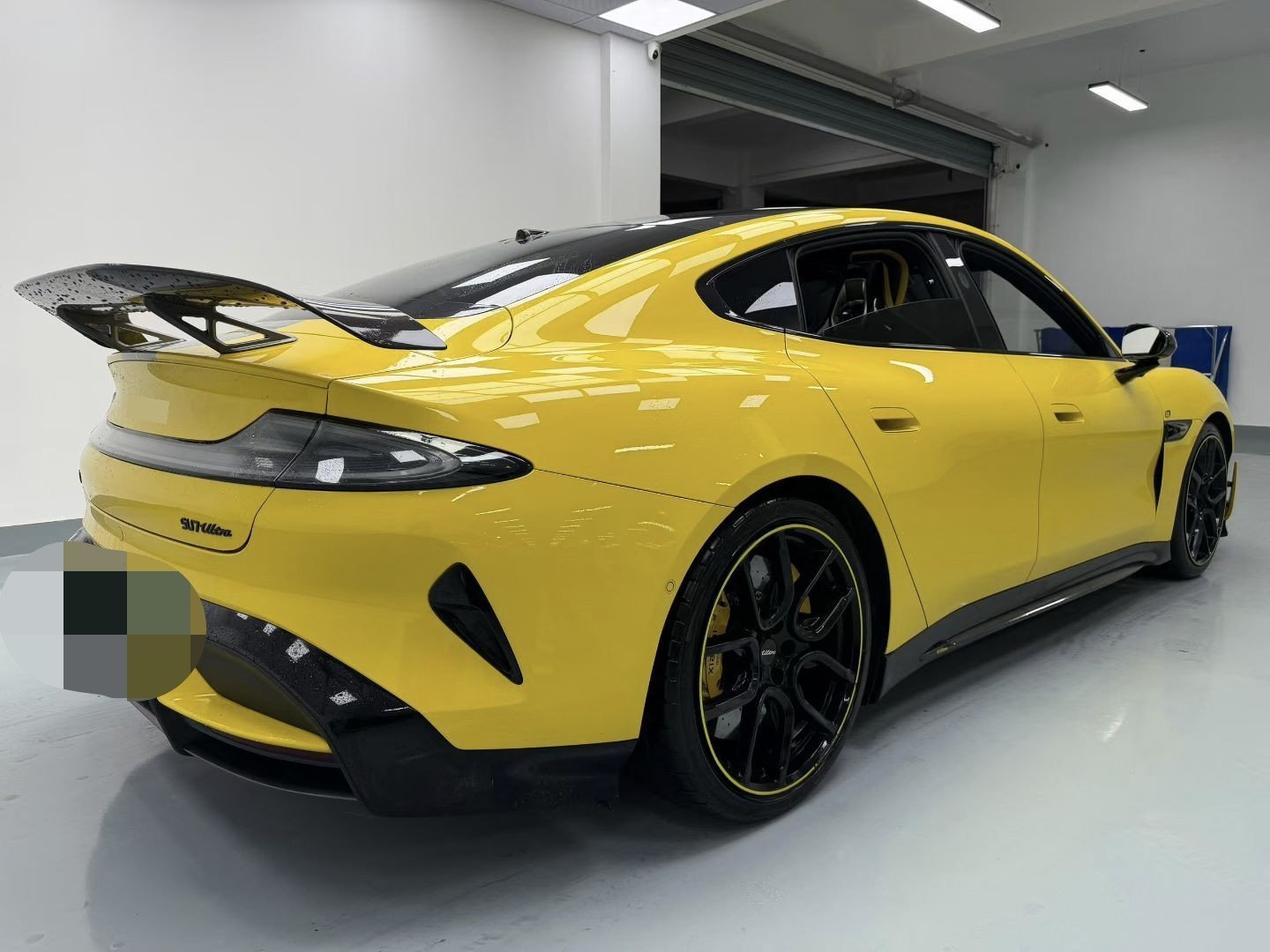 MI SU7 Ultra 2025 car image #3