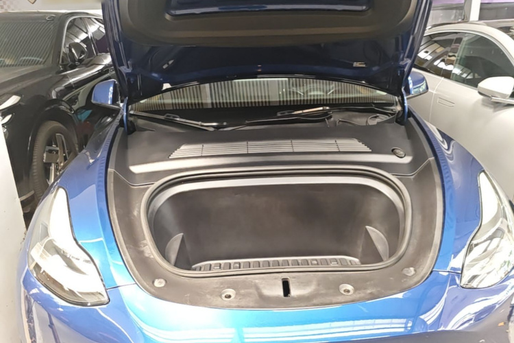 Tesla Model Y 2021 #20 Tesla Model Y 2021 car image #20