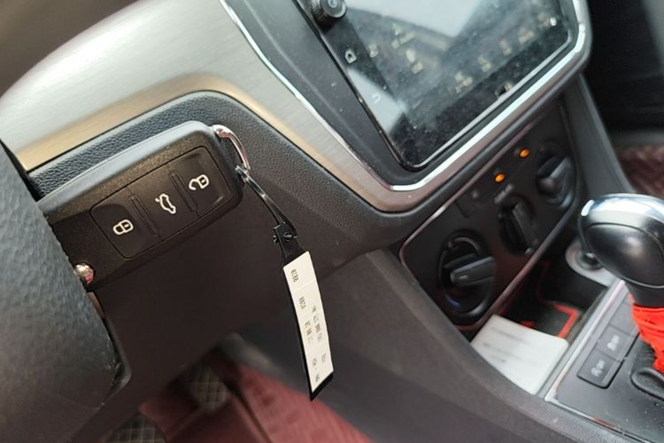 Volkswagen Lavida 2020 car image #9