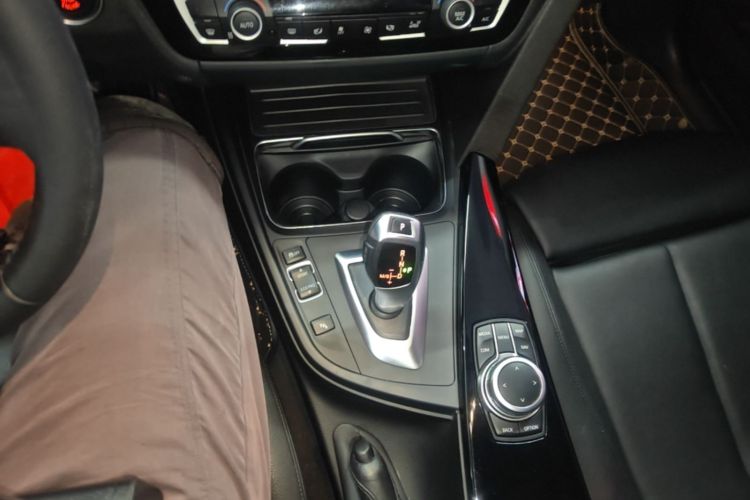BMW 3 Series GT 2019 immagine di auto #14