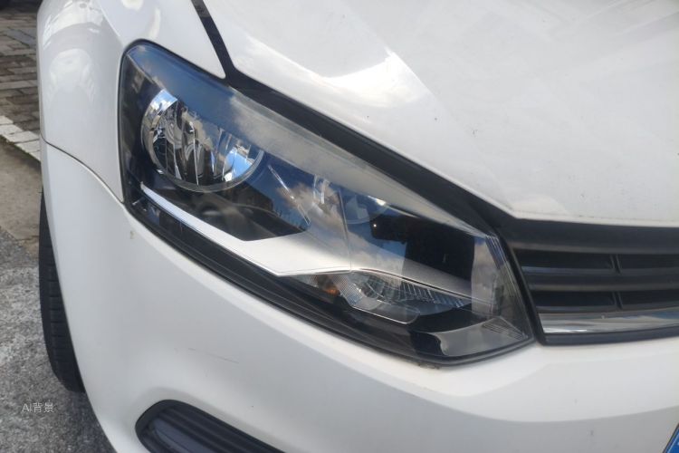 Volkswagen Polo 2015 car image #8