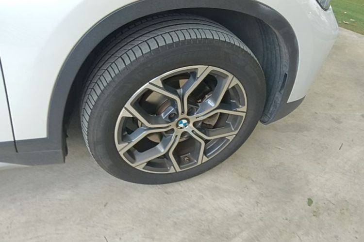 BMW X1 2023 car image #9