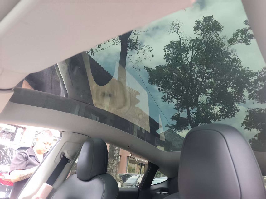 Tesla Model Y 2022 #7 Tesla Model Y 2022 car image #7