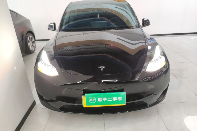 Tesla Model Y 2023 #3 Tesla Model Y 2023 car image #3
