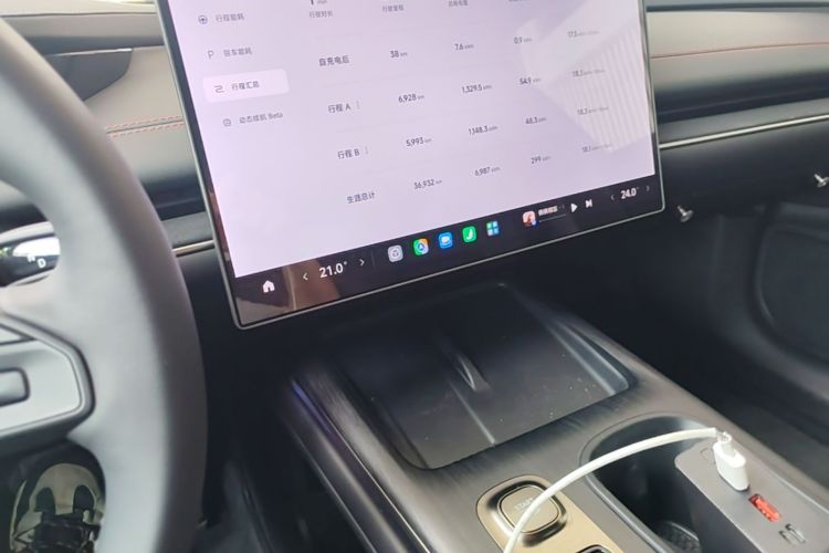 MI SU7 2024 car image #17