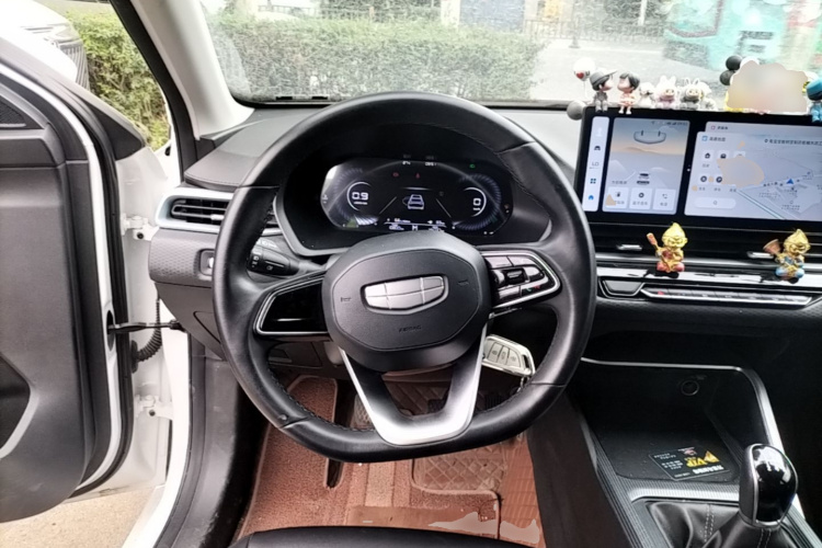 GEELY Emgrand 2024 car image #11