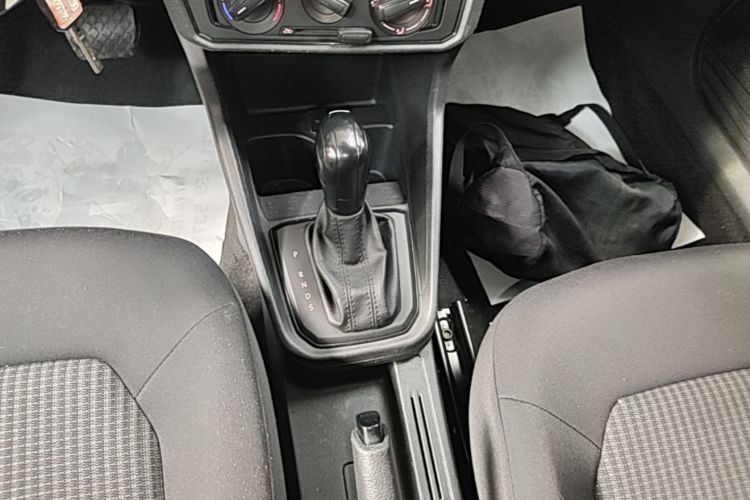 Volkswagen Santana 2016 image de voiture #18