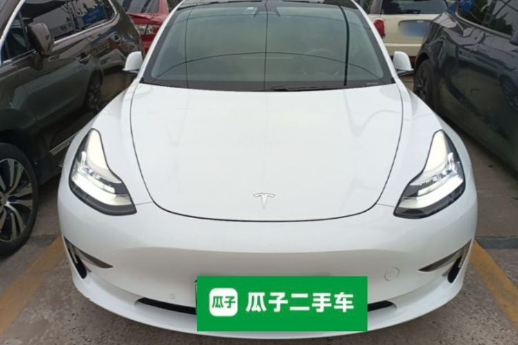 Tesla Model 3 2020 car image #3