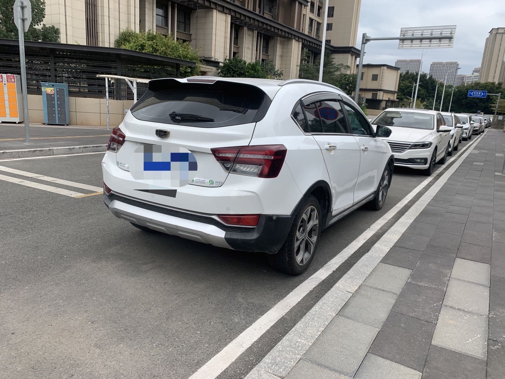 GEELY Emgrand 2018 #4 GEELY Emgrand 2018 صورة سيارة #4