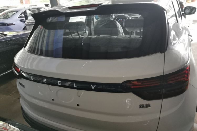 GEELY Coolray 2026 #6 GEELY Coolray 2026 car image #6