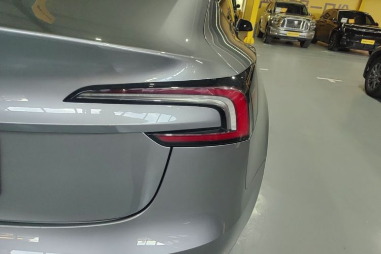 Tesla Model 3 2025 #8 Tesla Model 3 2025 car image #8