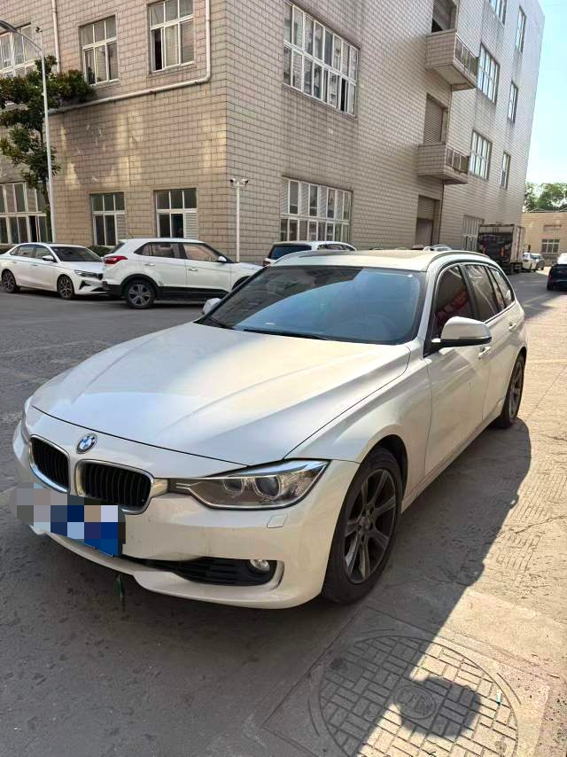 BMW 3 Series (Imported) 2014 car image 