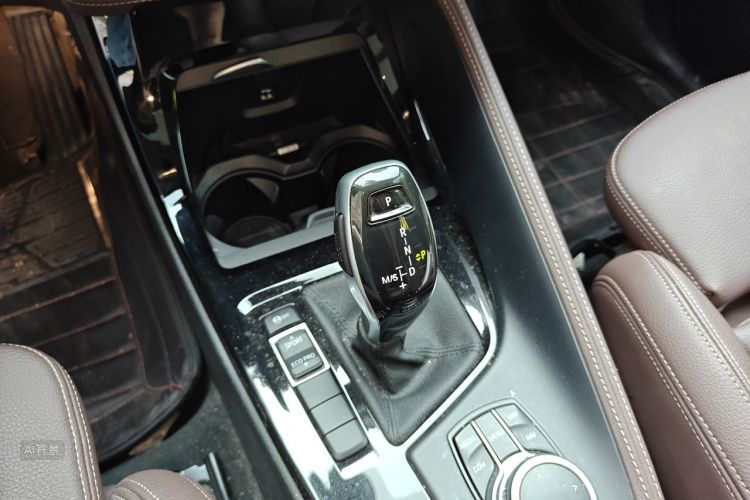 BMW X1 2020 car image #16