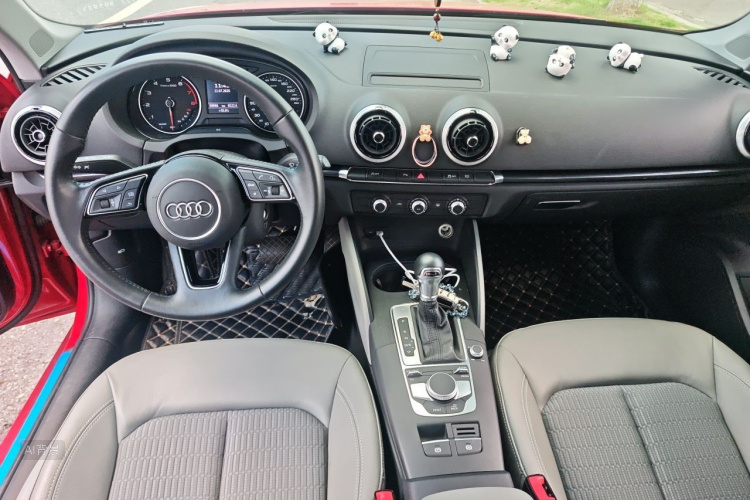 Audi A3 2020 car image #11