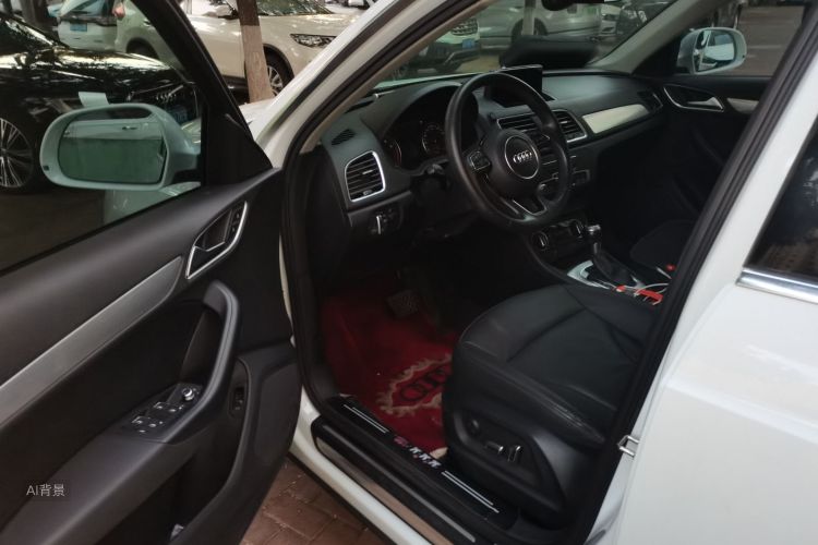 Audi Q3 2016 car image #18