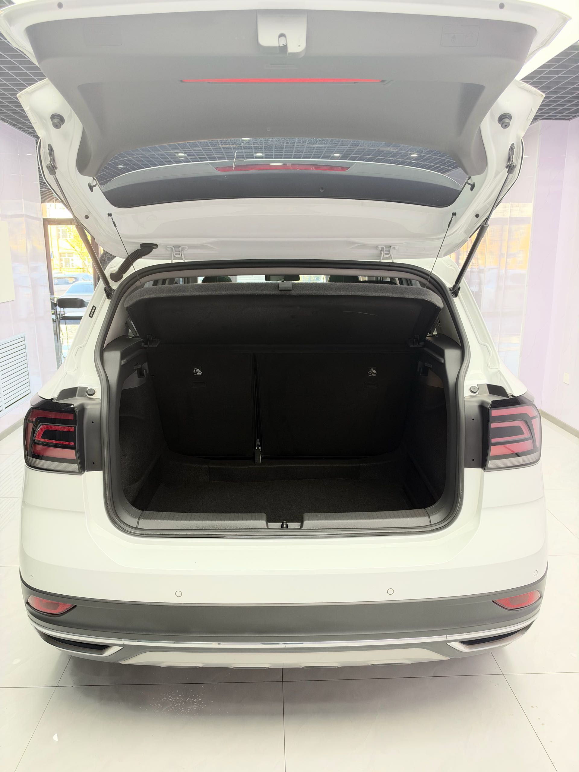 Volkswagen T-Cross 2022 car image #15